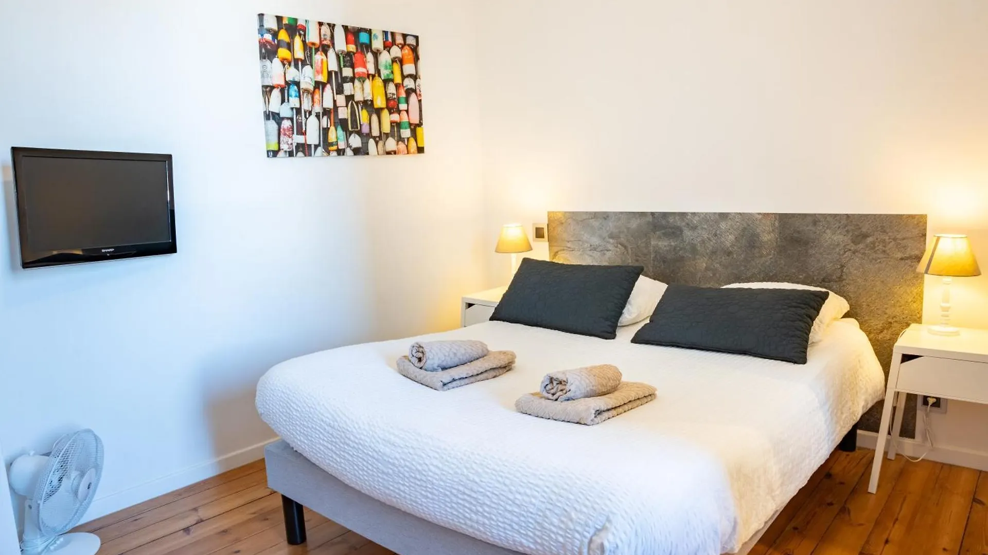 DORMIR EN VILLE - À 450 m du centre historique Quimper Appartement